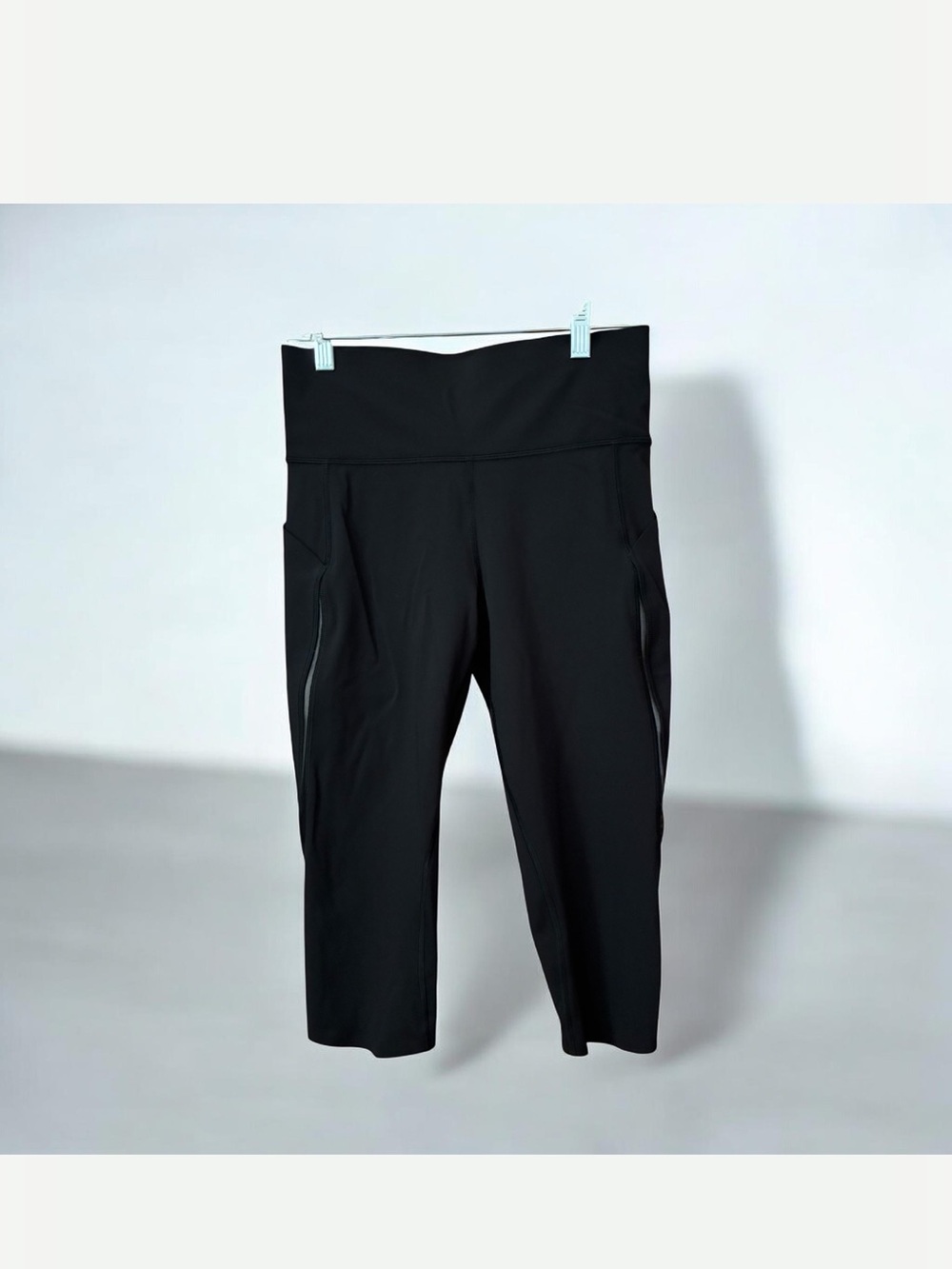 lululemon athletica Black High-Rise Cropped Leggings